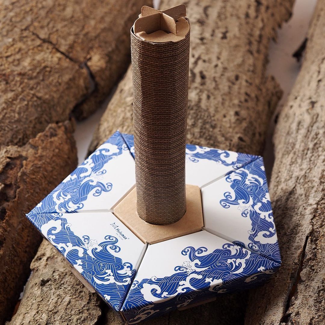 ピラー     THE PILAR